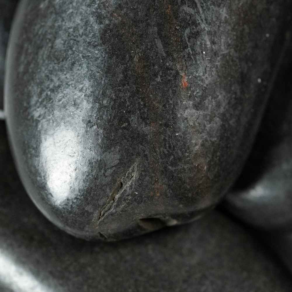 Black Polished 5-9 CM Beach Pebbles