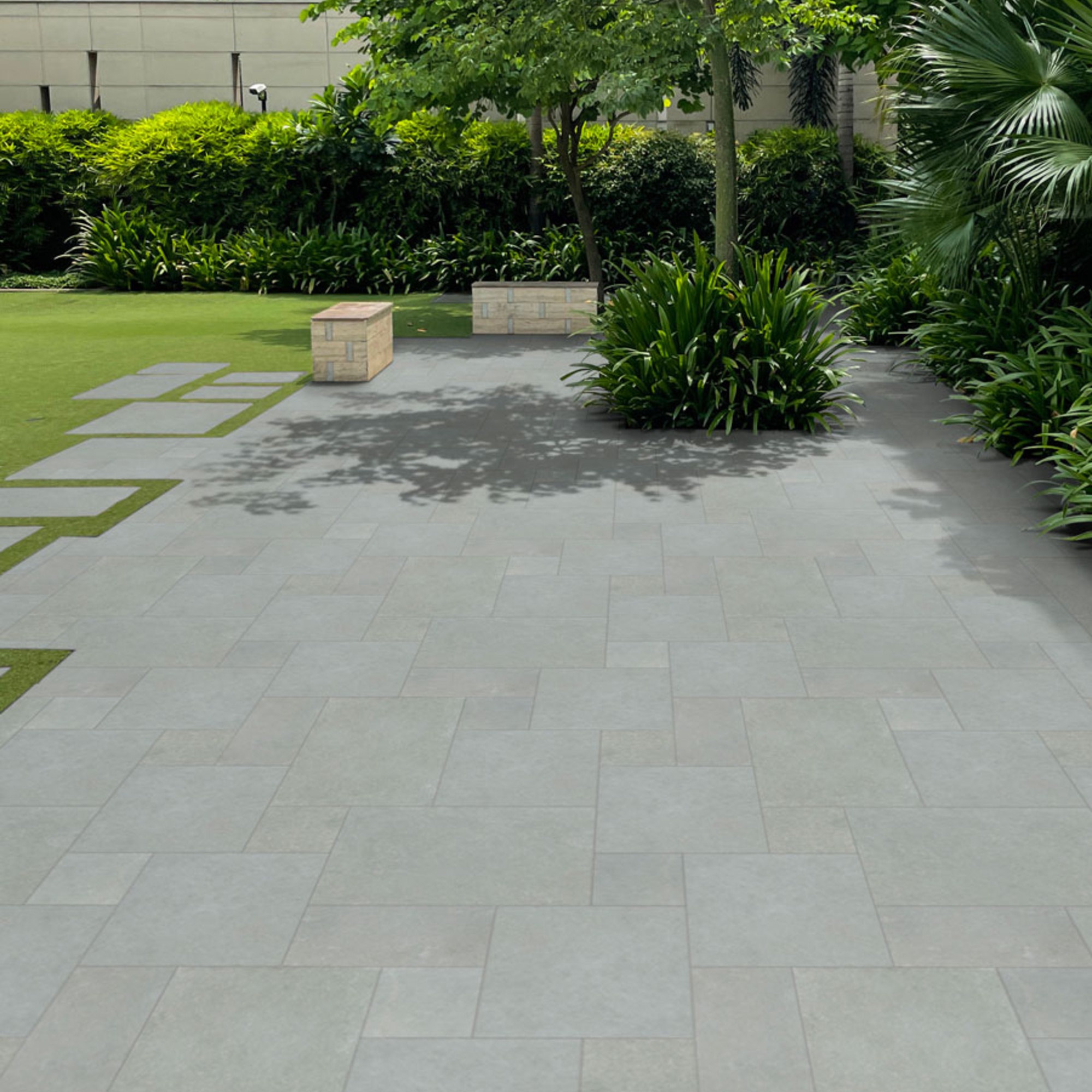 Caribbean Blue 12X24 Natural Eased Edges Limestone Pool Coping